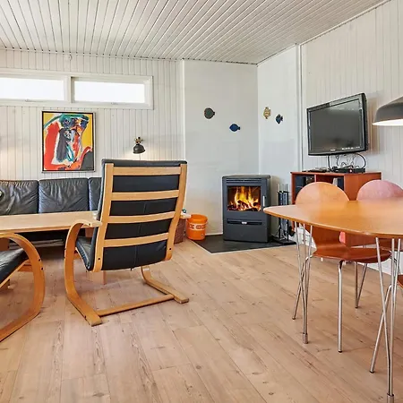 Bright Retreat By The - By Traum Feriehus Vester Somarken