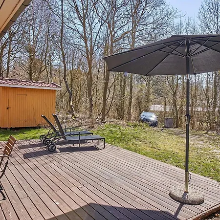 Bright Retreat By The Prázdninový dům *